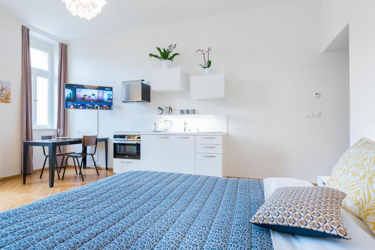 Beautiful Mala Strana Studio By Easybnb Prague Luaran gambar