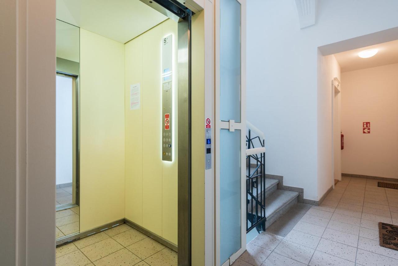 Beautiful Mala Strana Studio By Easybnb Prague Luaran gambar